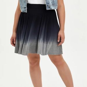 Torrid Skater Skirt 6X - Super Soft Dip Dye Black & Gray
